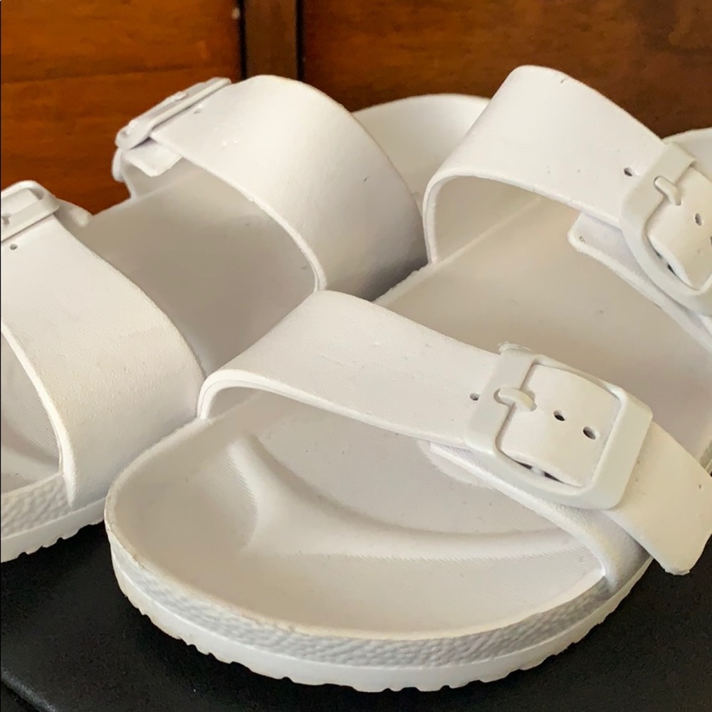 Off brand Birkenstock’s